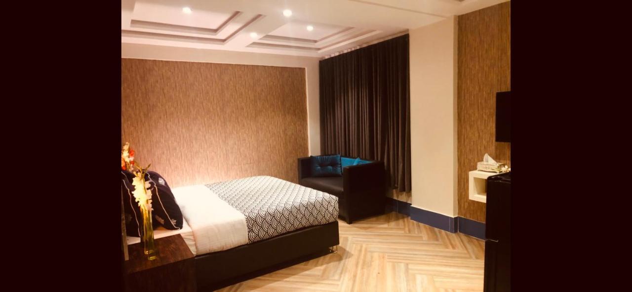 Hotel Platinum Lahore Exterior foto